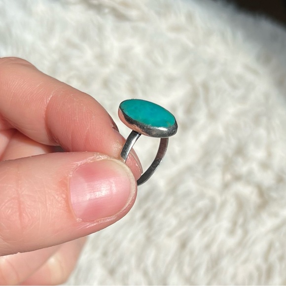 Silver & Turquoise Ring - Picture 7 of 9